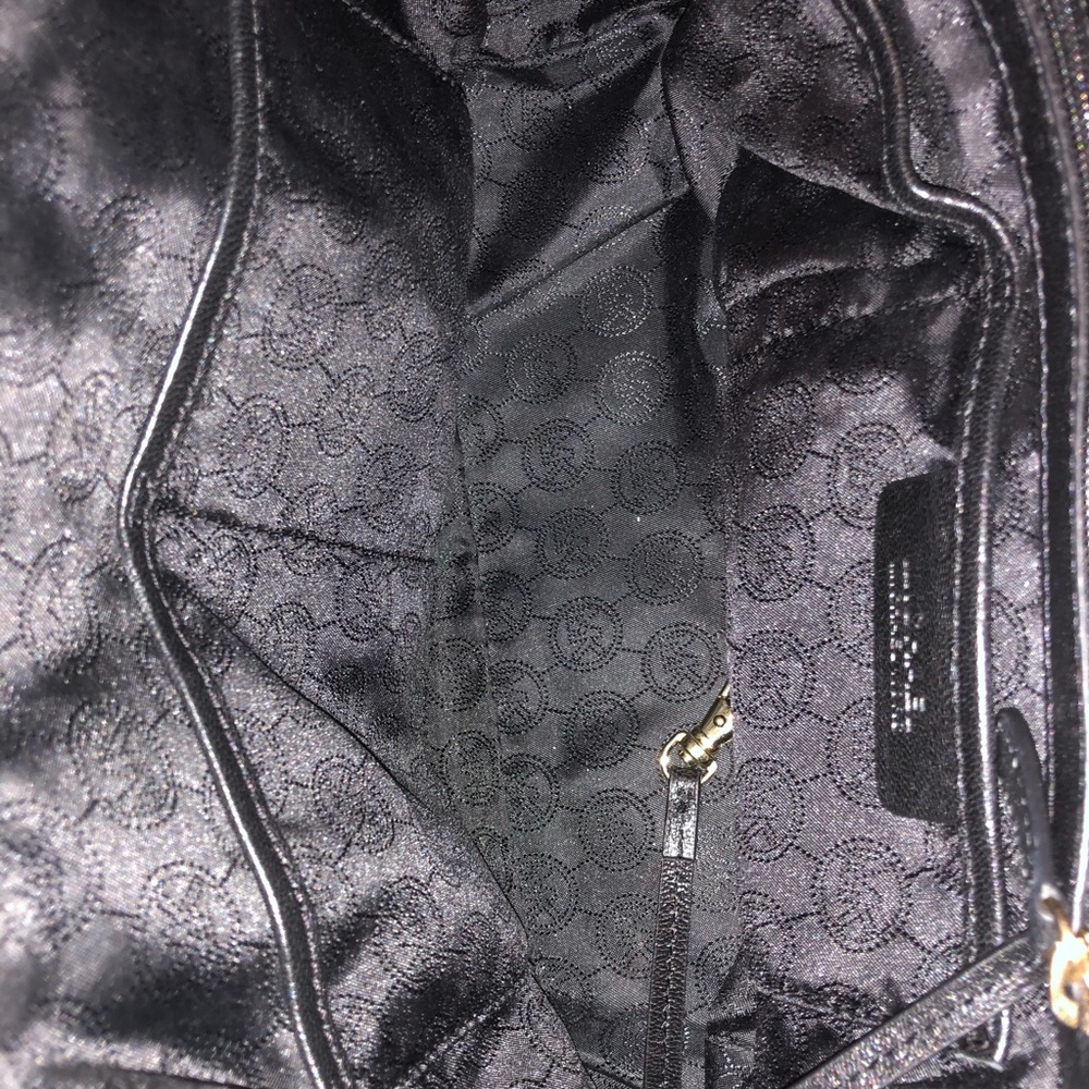 MICHAEL KORS VANESSA SATCHEL - Picture 8 of 14